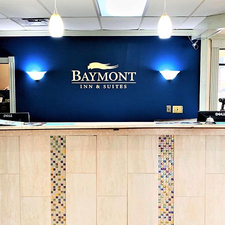 Отель Baymont By Wyndham Front Royal Near Shenandoah National Park Экстерьер фото