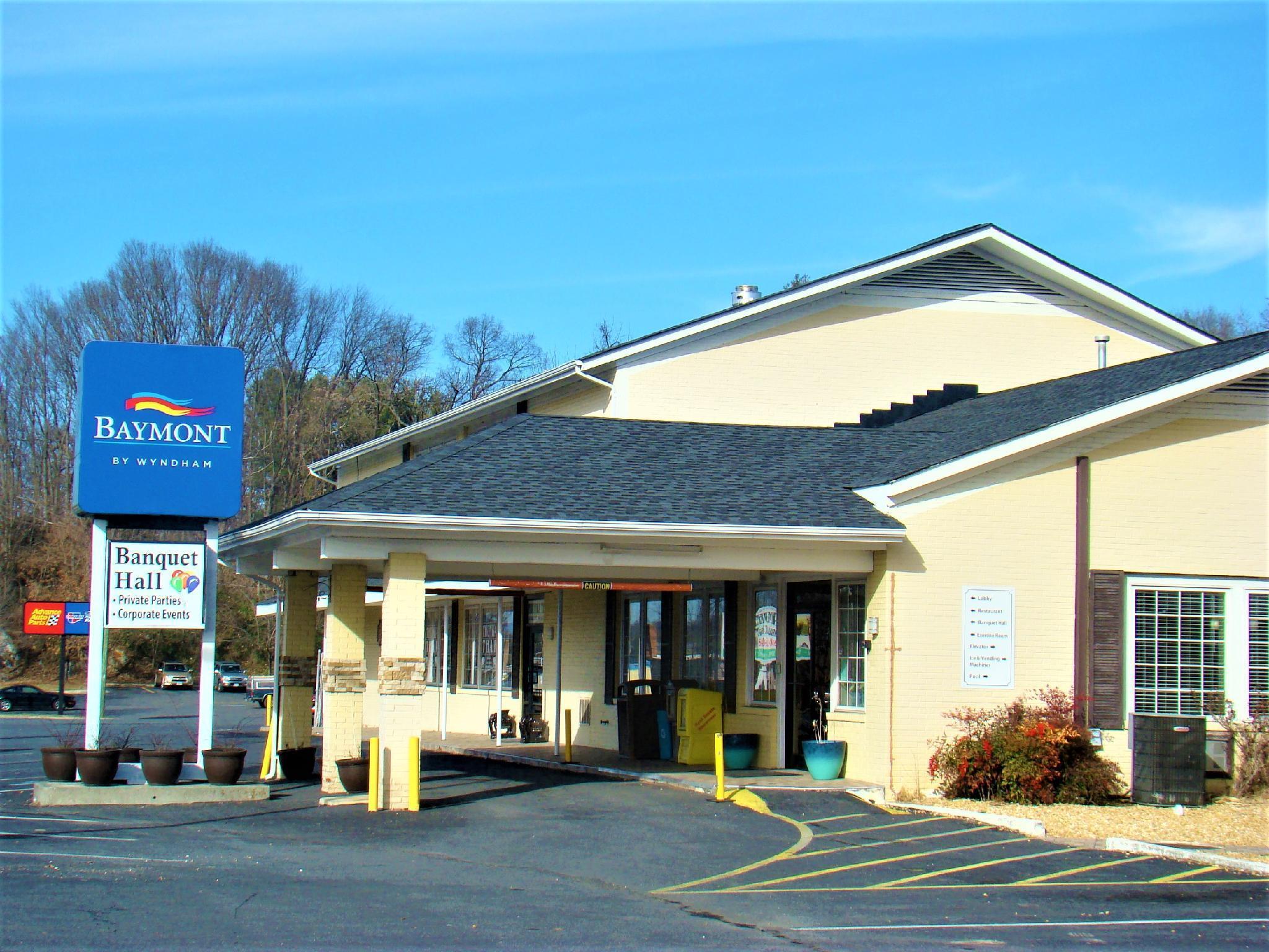 Отель Baymont By Wyndham Front Royal Near Shenandoah National Park Экстерьер фото